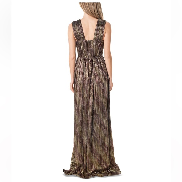 Dress the Population Auli Sleeveless V-Neck metallic gown - Picture 2 of 10